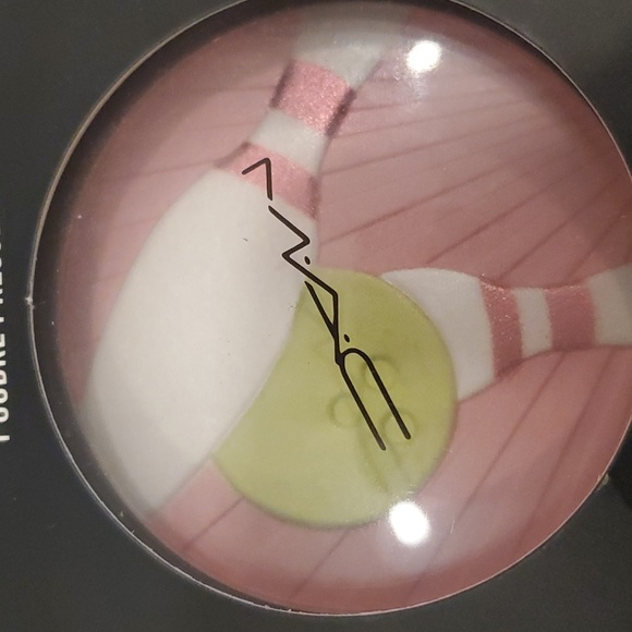 Mac blush - Picture 3 of 4